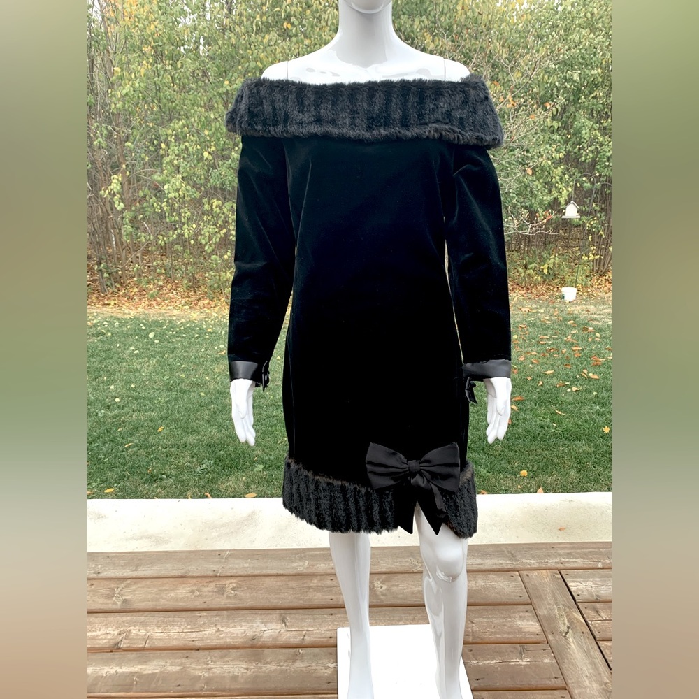 Black coton velvet mini party Dress fur boat neck fur hemline big satin bow US10